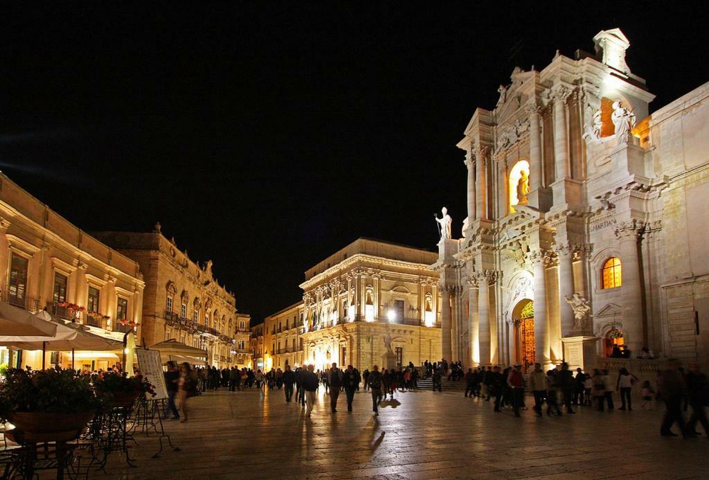Апартаменты Casa Corso Umberto I, Historic Main Street Сиракузы Экстерьер фото
